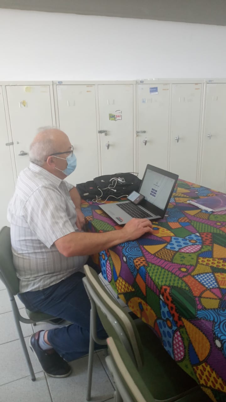 Professor Luiz João desenvolvendo atividades no CMSP